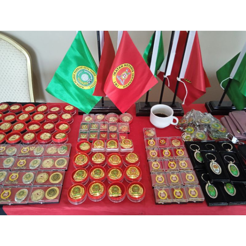 

bendera meja satu set notris/ippat/merah putih.