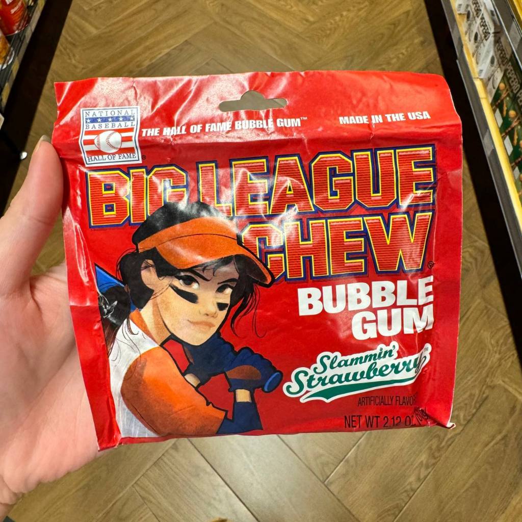

Big League Chew Bubble Gum Rasa Slammin' Strawberry Impor USA