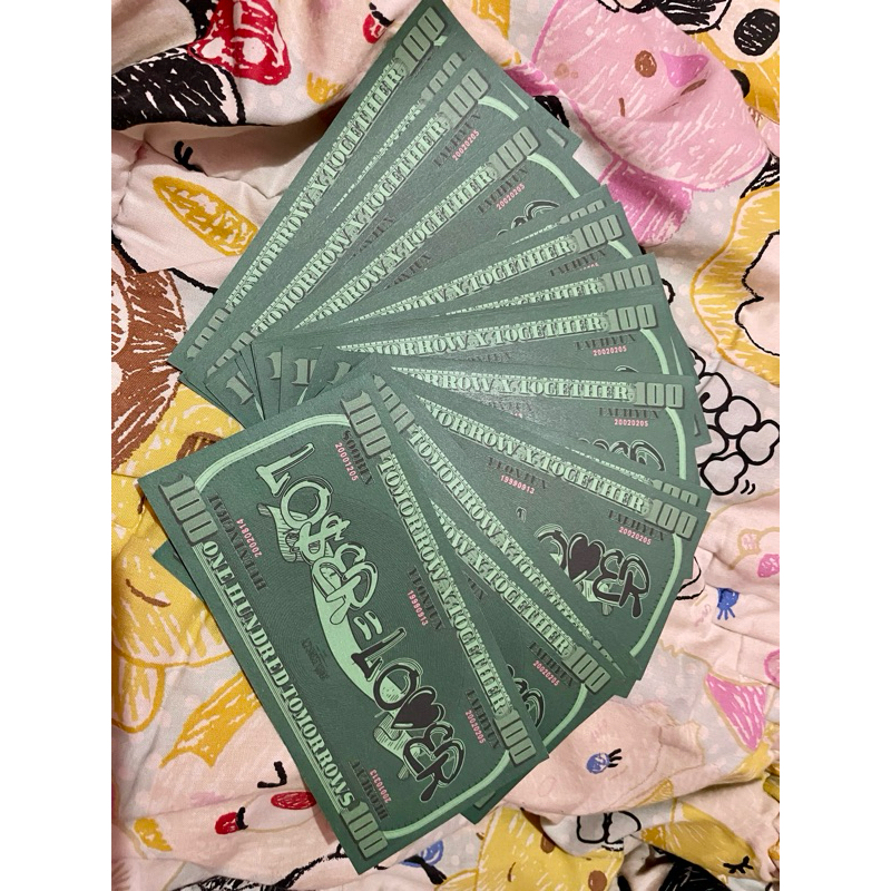 official kpop dollar loser lover txt confetti