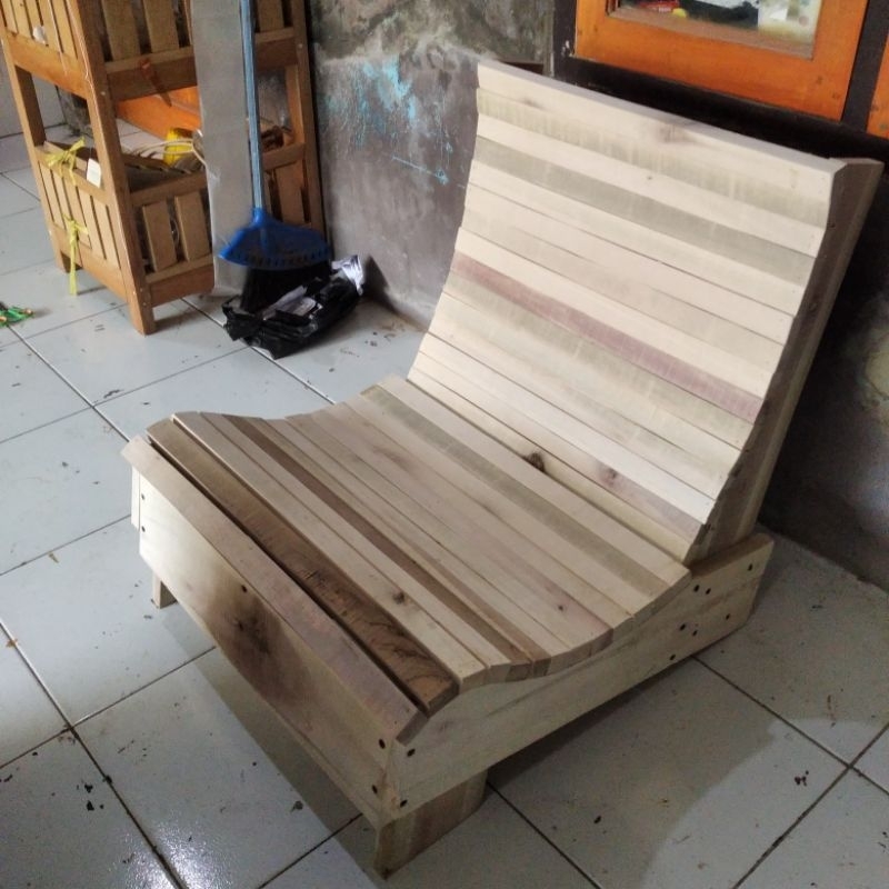 KURSI LANTAI KAYU BANGKU LESEHAN