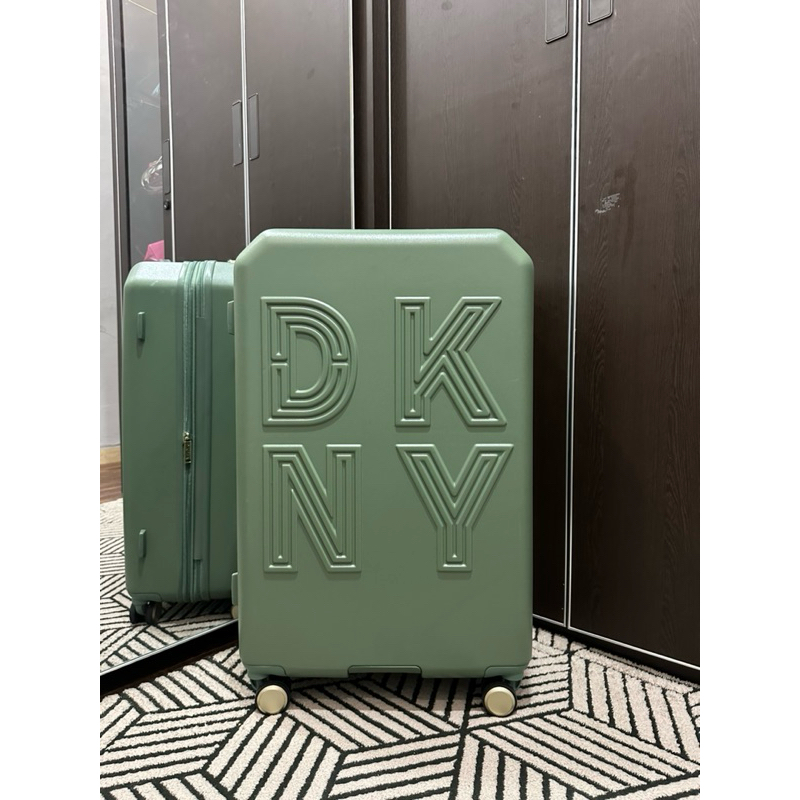 Koper DKNY 28inch