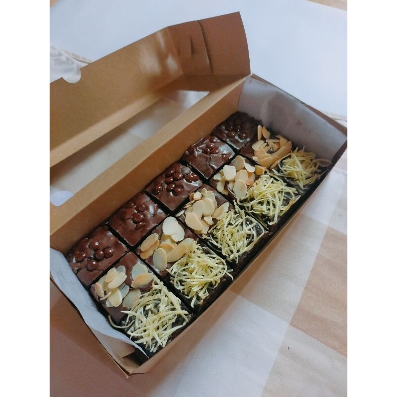 

Brownies Fudgy isi 15 pcs