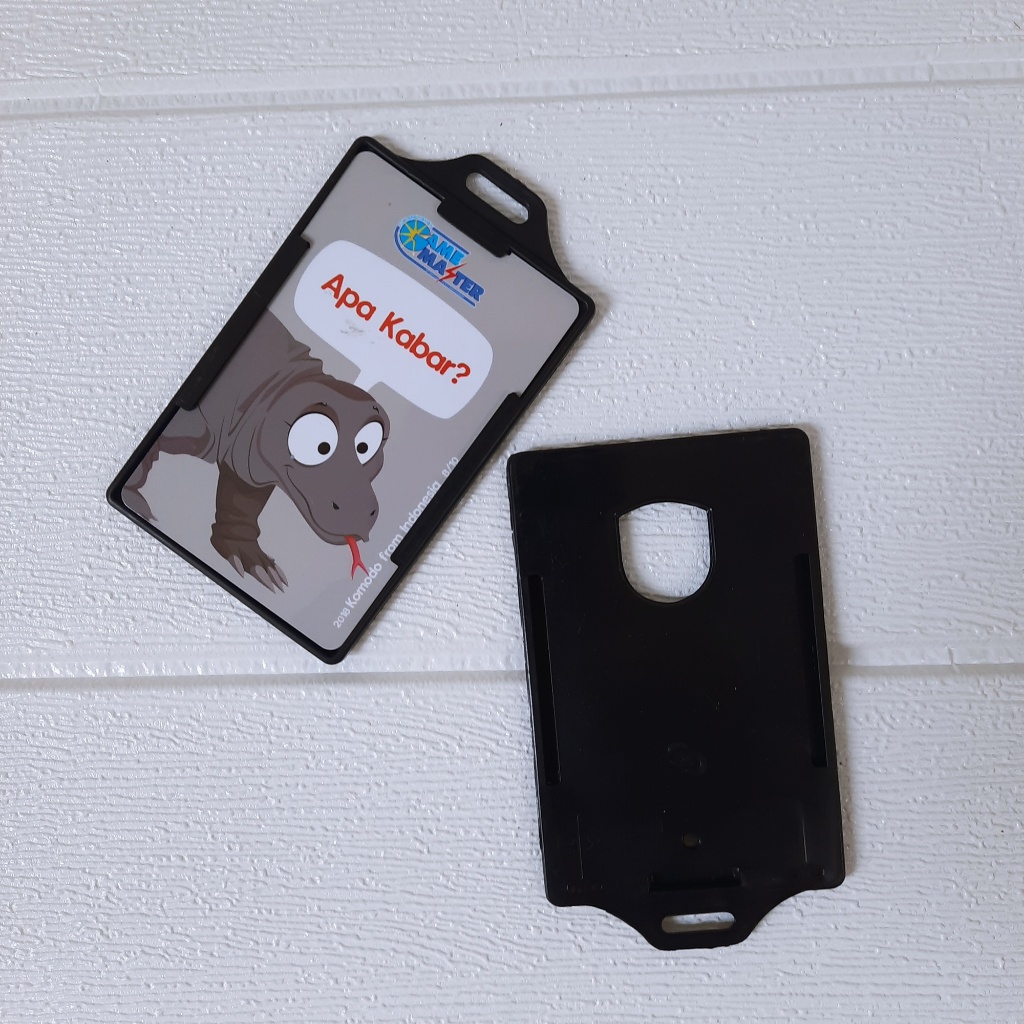 

FRAME CASING ID CARD HOLDER NAME TAG TEMPAT ID CARD KARTU ID CARD CASING PLASTIK ZS50