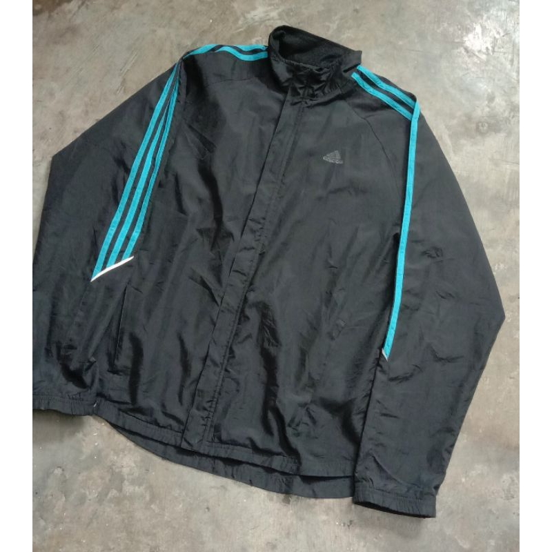 jaket adidas logo udah pudar