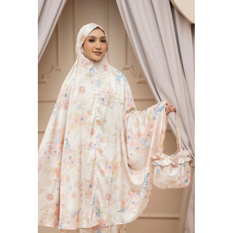 NAMORA PRAYER SET- wearing klamby
