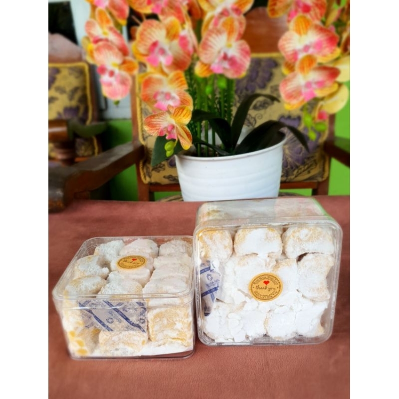 

KUE LEBARAN, KUE KERING PUTRI SALJU LEMBUT