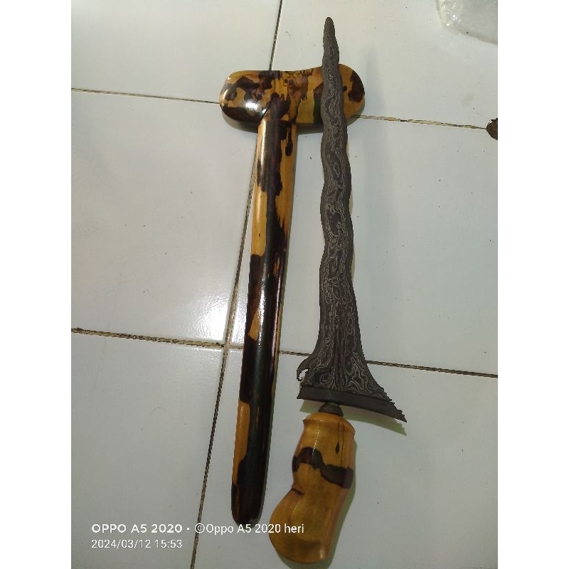 keris Bali sepuh istimewa