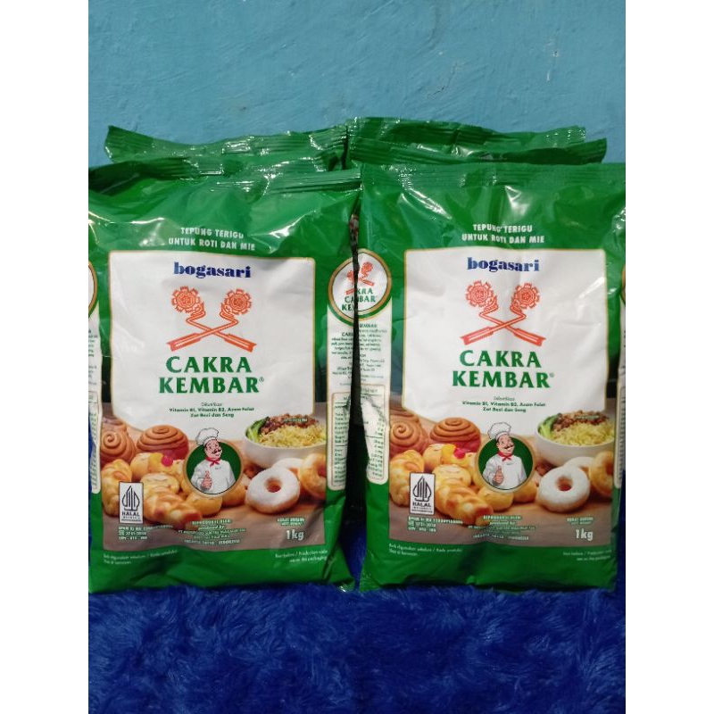 

Tepung Terigu Cakra Kembar 1kg bungkus Hijau (COD)