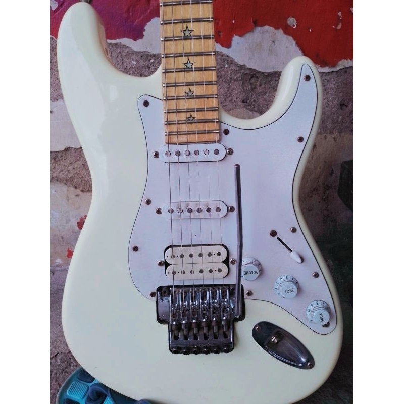 gitar elektrik fender stratocaster Richie Sambora