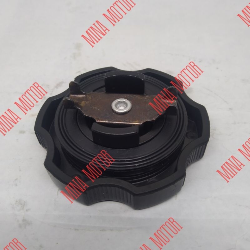 Tutup Oli Mesin Mitsubishi Canter Fuso