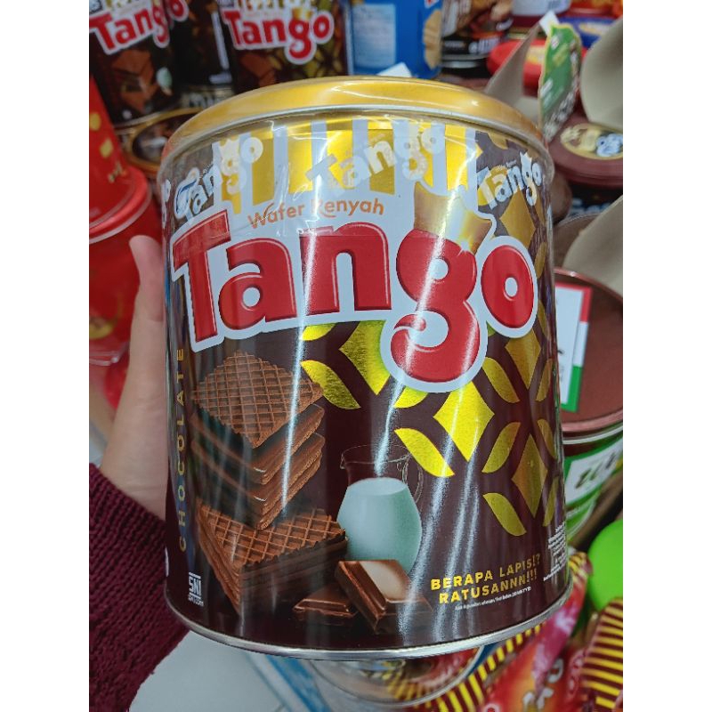 

TANGO Wafer Chocolate Kemasan Kaleng 240gr WAFER CHOCOLATE