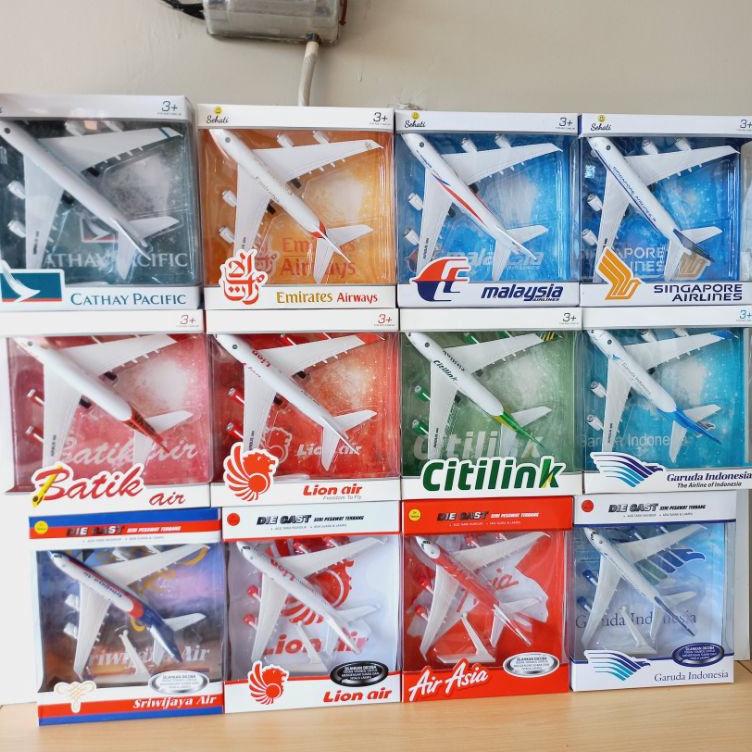 Hobi yang Dikonversi Menjadi Koleksi Berharga MINIATUR PESAWAT PENERBANGAN DOMESTIK  INTERNASIONAL D
