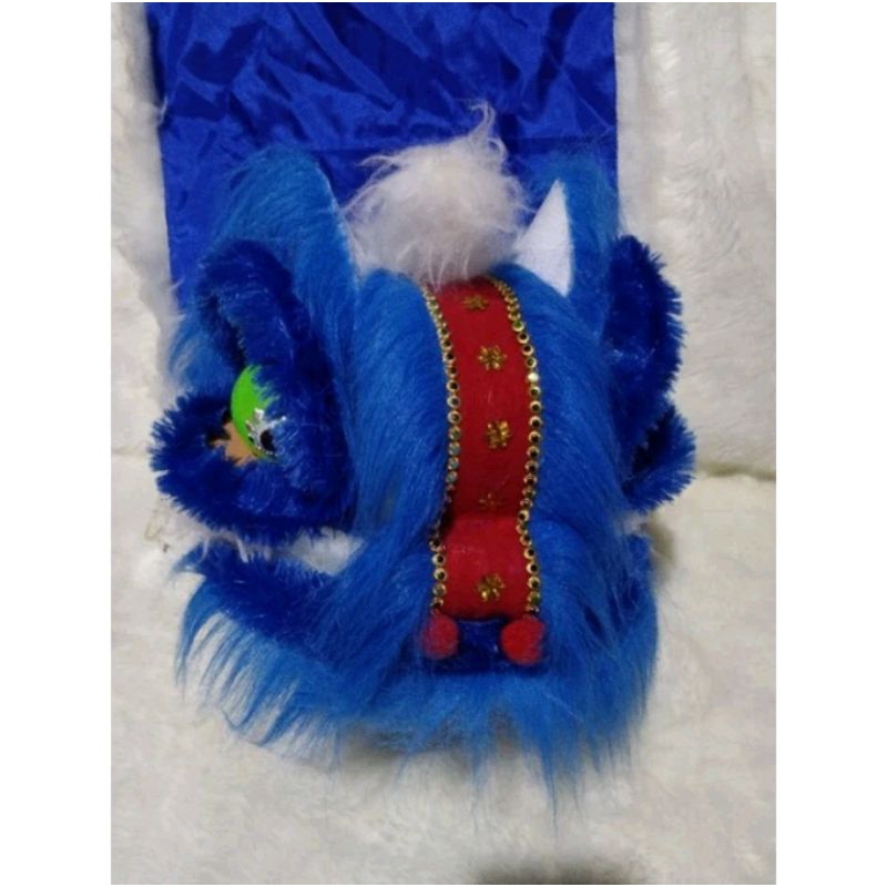 Barongsai biru besar , kepala dewasa juga masuk