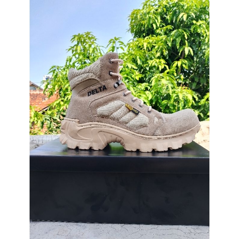 Sepatu Delta Force + Bonus 1pcs Kaos kaki