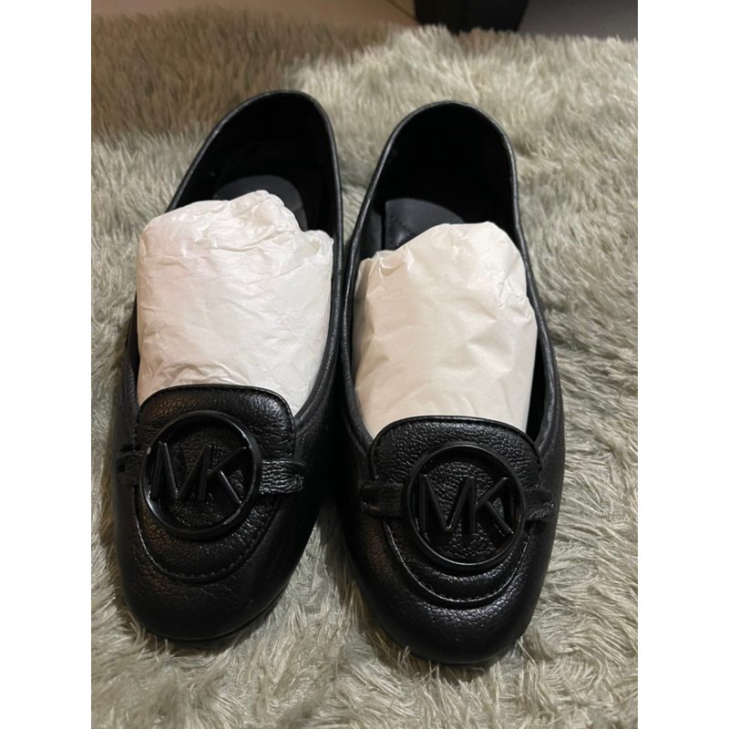 preloved sepatu flat shoes mk lilie full black size 7M insole 24 cm, setara dengan size 37,5 mulus t