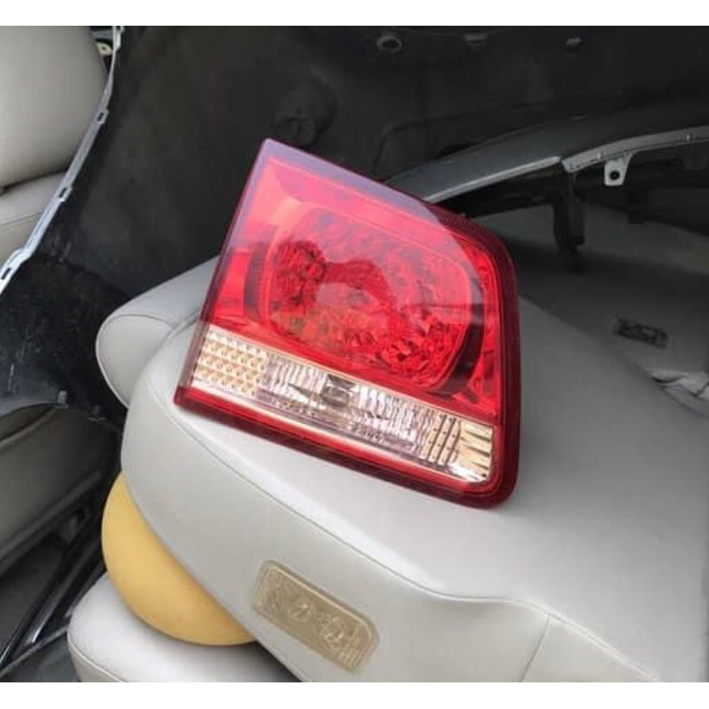 lampu belakang fortuner V 2007 - 2009