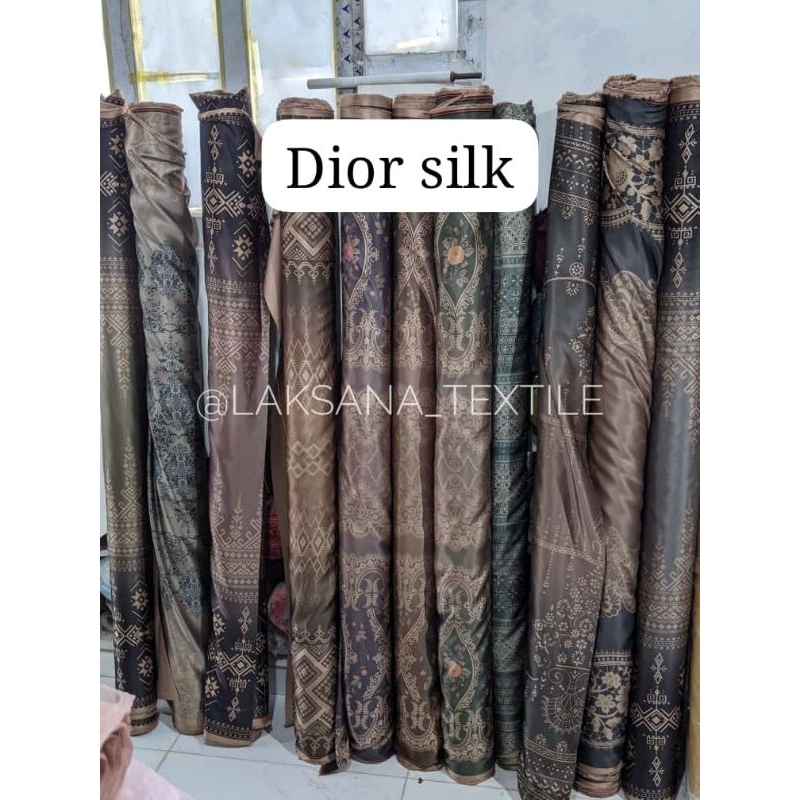 KAIN DIOR SILK | ROBERTO MOTIF | KAIN MOTIF SULTAN EKLUSIF