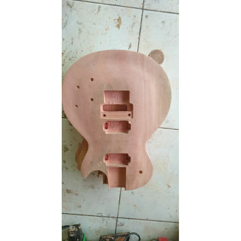 BODY GITAR MENTAHAN, BAHAN MAHOGANY BISA REQUES CNC PROSES