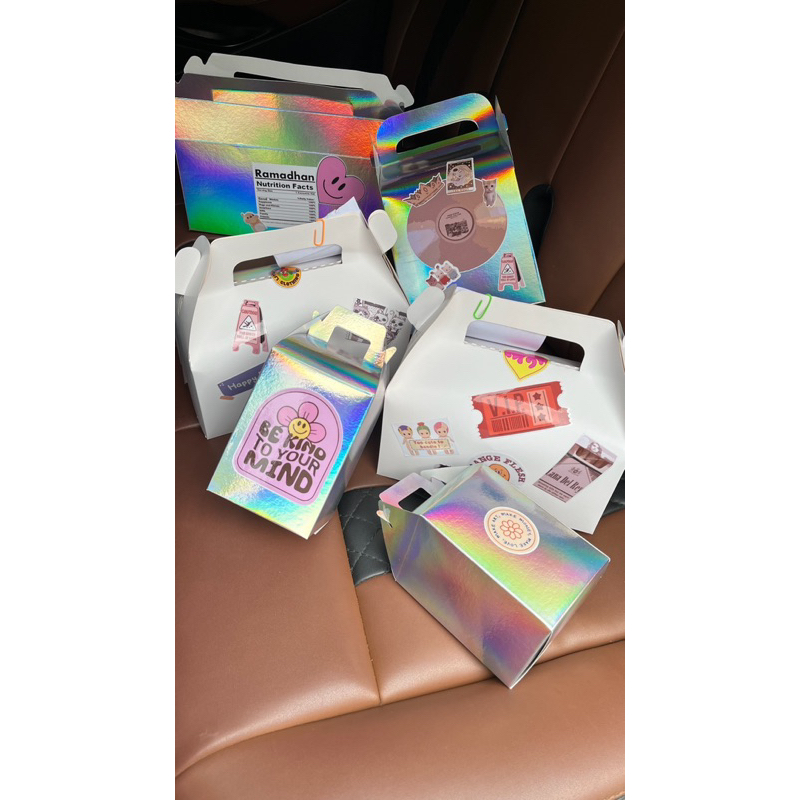 

HAMPERS LEBARAN & GIFT BOX HOLOGRAM