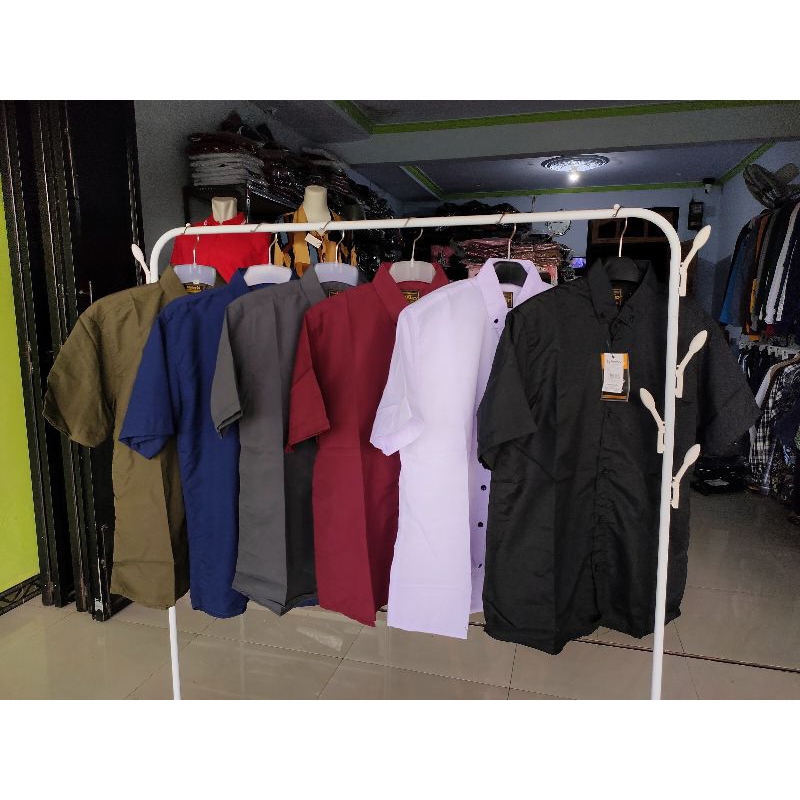 Kemeja Lengan Pendek Polos Pria / Kemeja Pria Lengan Pendek Polos