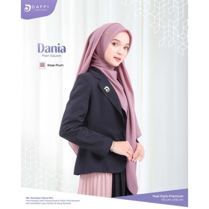 Daffi Dania Scraf Segi Empat