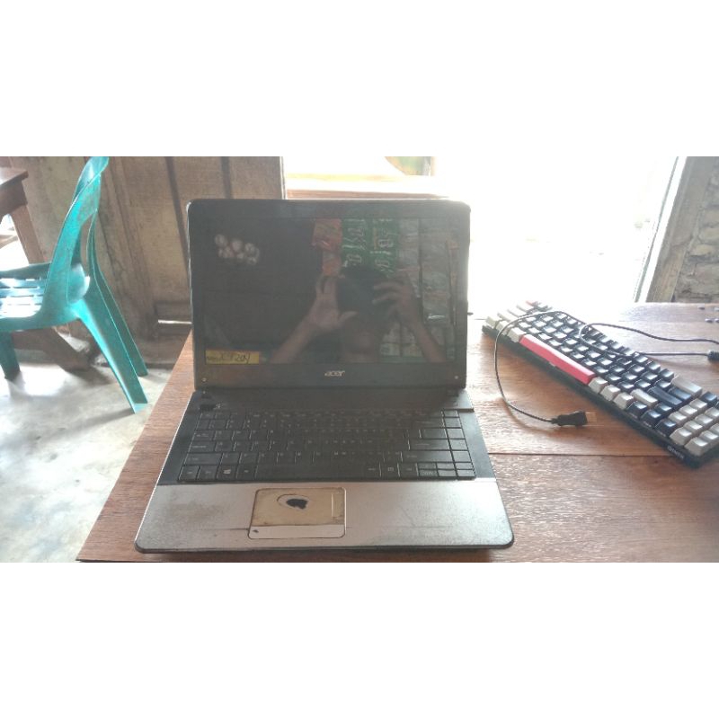 Laptop Acer Aspire E1-471