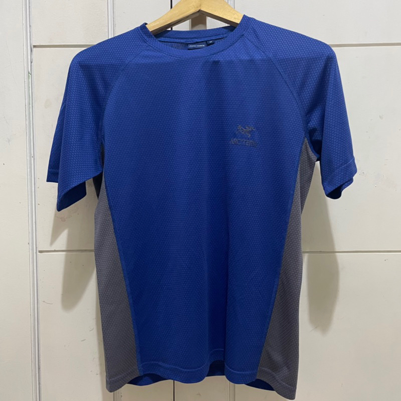 kaos baselayer arcteryx biru M -L tag