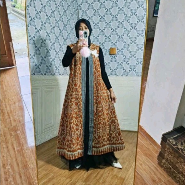 long outer tanpa lengan tenun Jepara