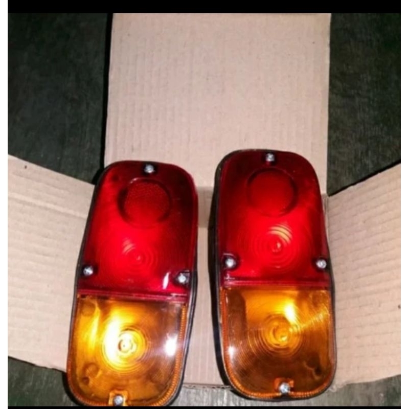 LAMPU STOP LAMPU BELAKANG MITSUBISHI COLT T - 120 TAHUN 1971/ 1980   1 SET