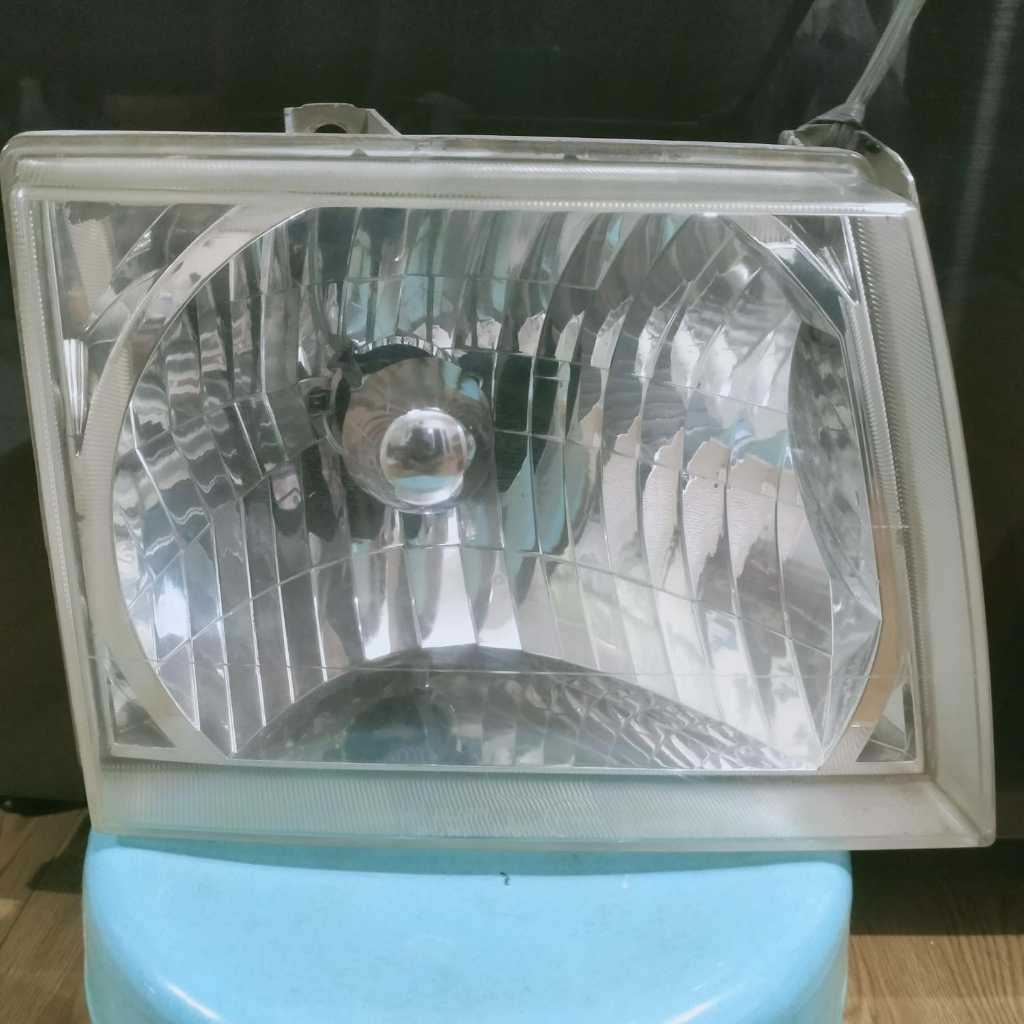 Headlamp Lampu Depan Ford Ranger Everest 2002 2003 2004 2005 2006