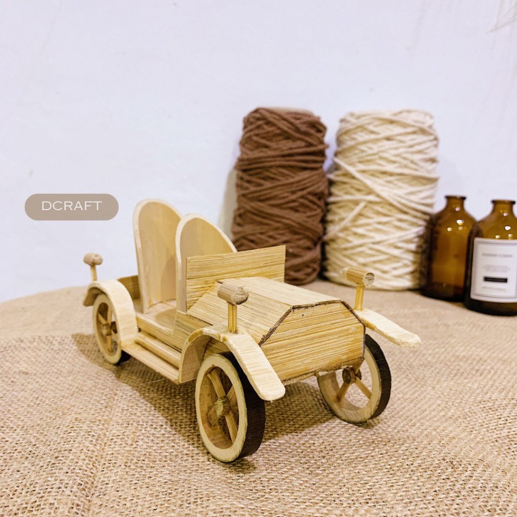 Miniatur Mobil Bambu / Miniatur Mobil Antik Bambu