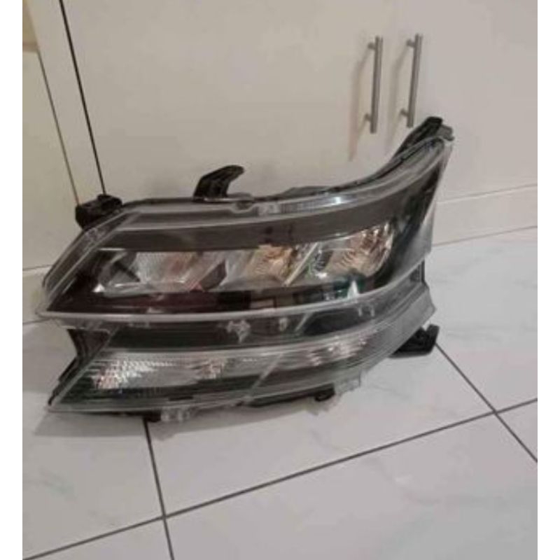 headlamp Avanza Xenia 2018 2019 2020 original