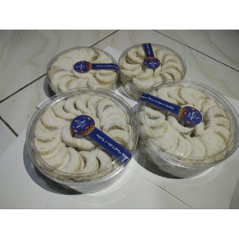 

Kue Putri Salju