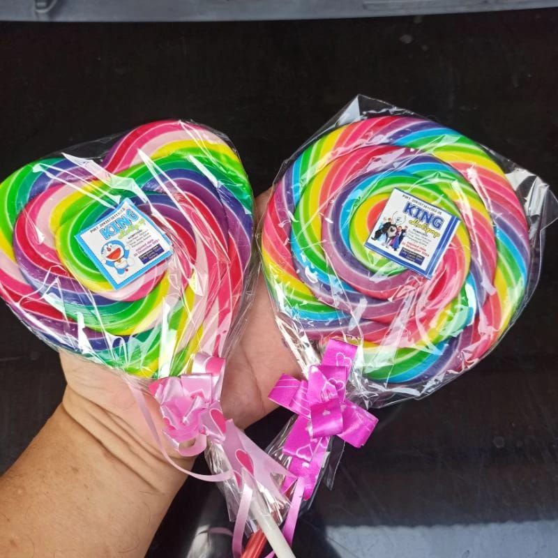 

Permen Lolipop King Candy Warna Warni Besar 11.5cm -12cm Love Bulat