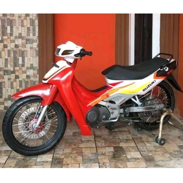 STRIPING SUZUKI SATRIA RU LUMBA 2TAX TAHUN 2000 WARNA MERAH PUTIH