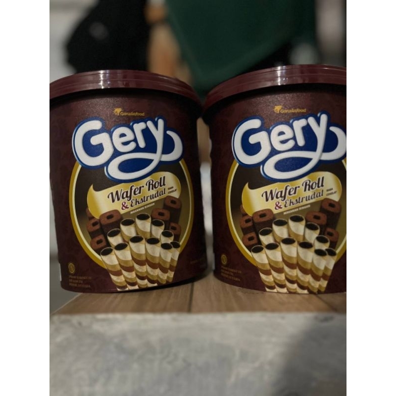 

Gery wafer roll