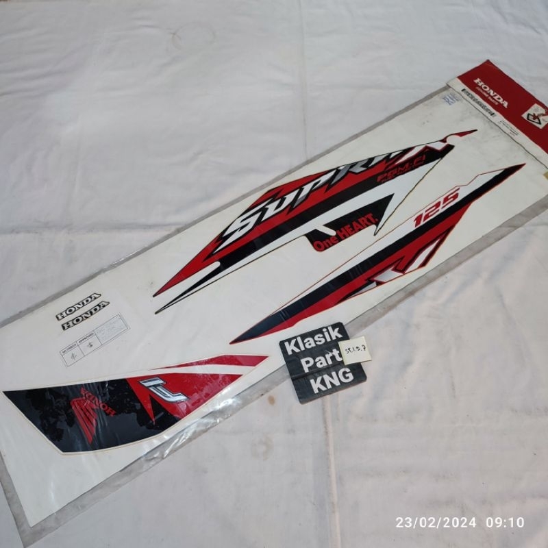 Striping sticker stripe Honda Supra x125 x 125 pgm fi K41 putih hitam kanan original ahm