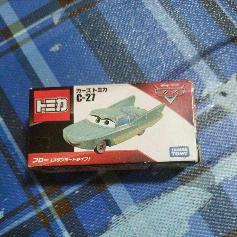 Tomica cars