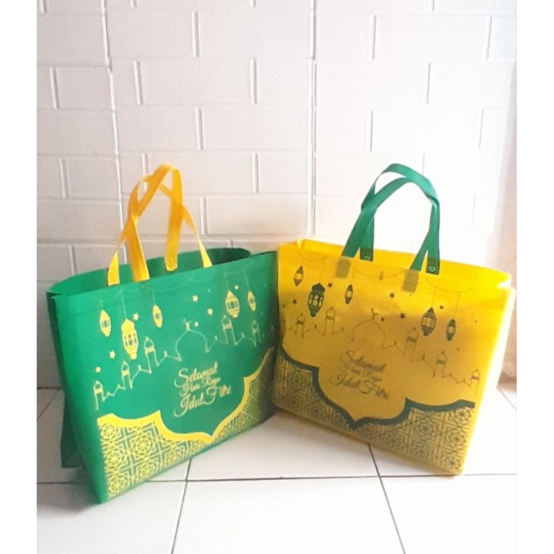 

(12 pcs) TAS HEMPERS SPUNDBOND EDISI IDUL FITRI UKURAN 37×38×12 KETEBALAN 75 GSM