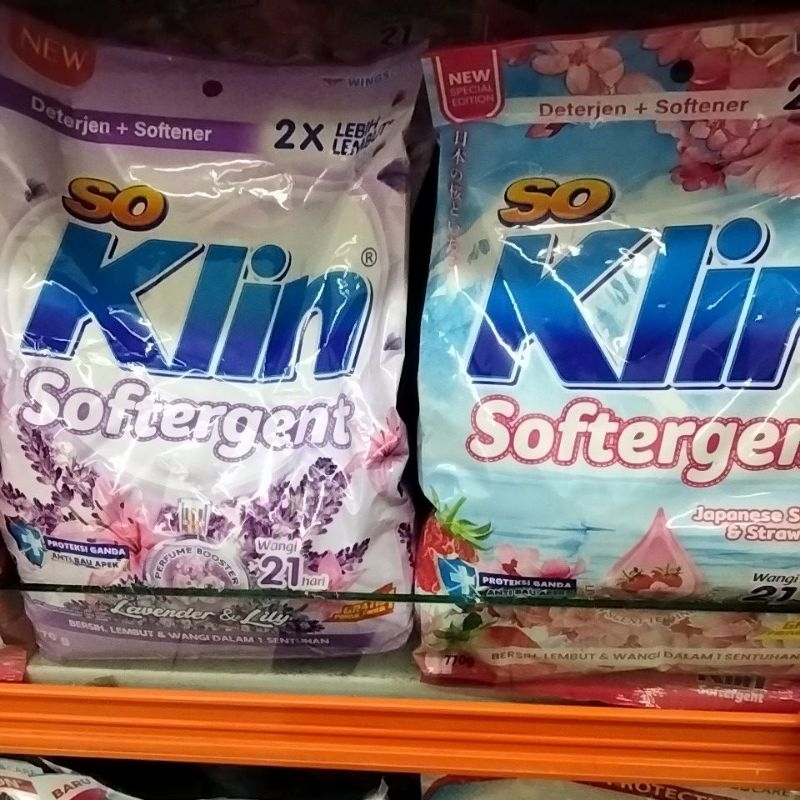 Soklin Detergen 770g