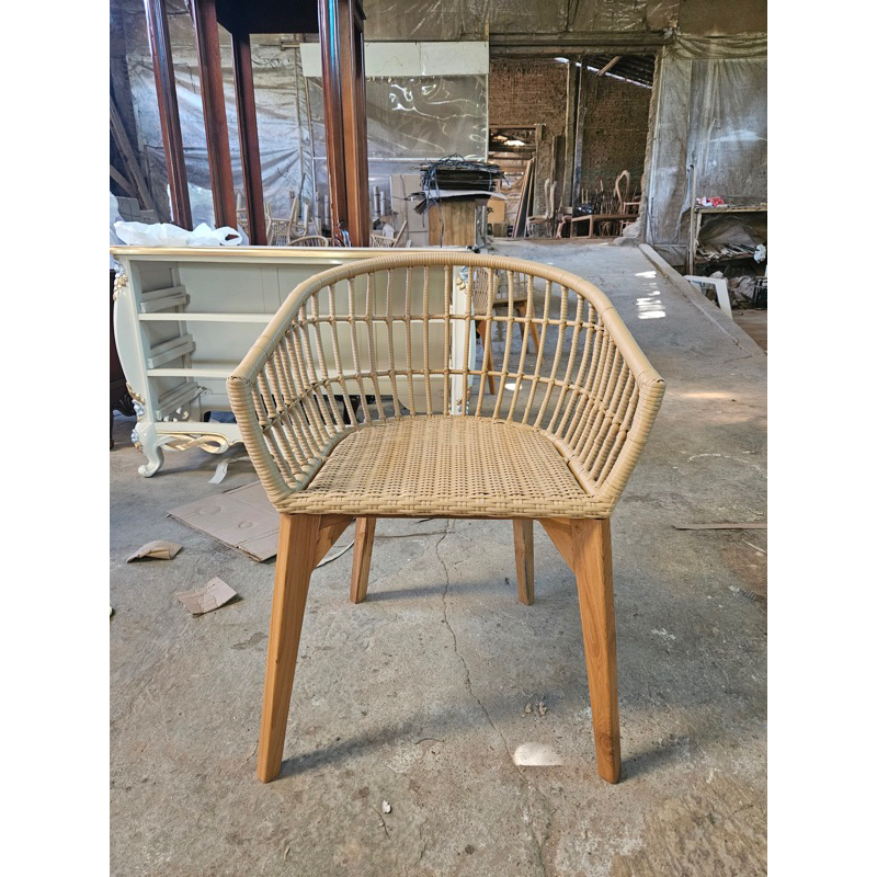 KURSI CAFE ROTAN SINTETIS