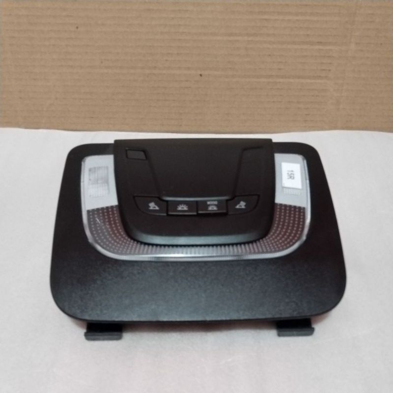 LAMPU PLAFON TOYOTA INNOVA ZENIX TYPE V ORIGINAL