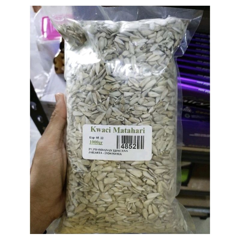 kwaci kupas tanpa kulit kuaci biji bunga matahari 1kg florentin