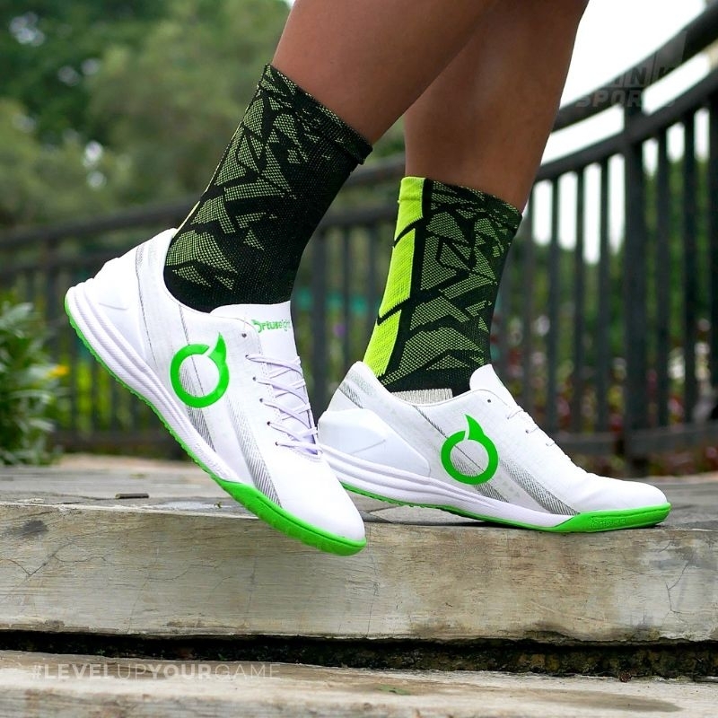 ORTUSEIGHT CATALYST LEGION V2 IN SILVER MAGENTA