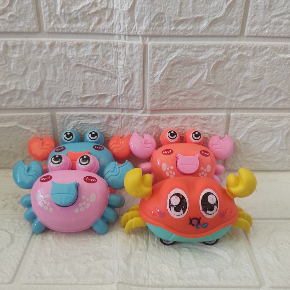 Mainan anak kepiting berjalan