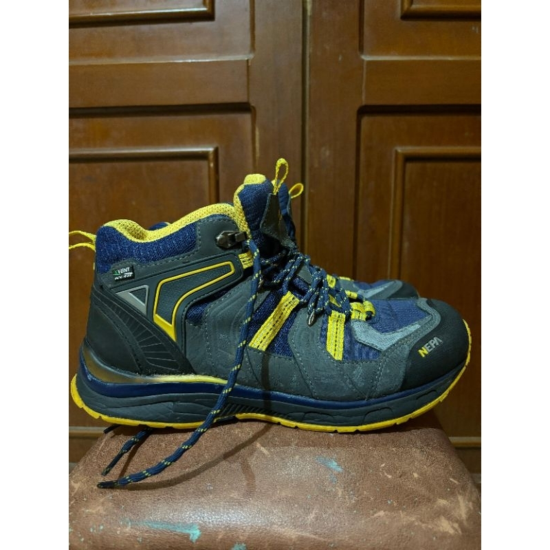 Sepatu Outdoor NEPA