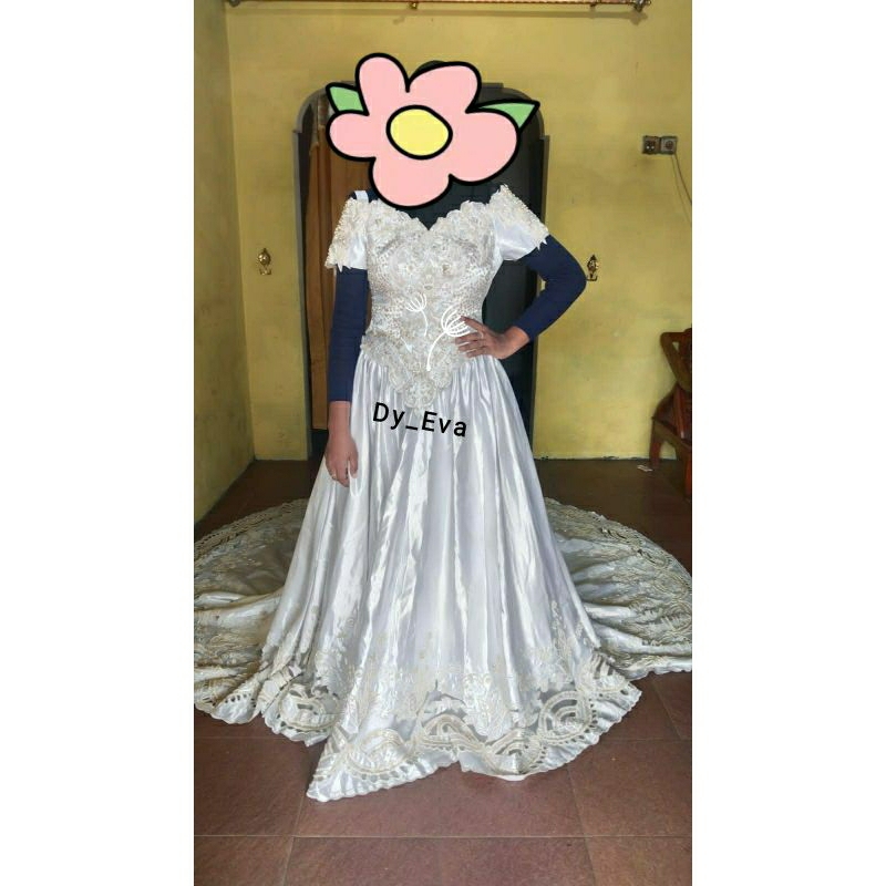 gaun pengantin ekor preloved