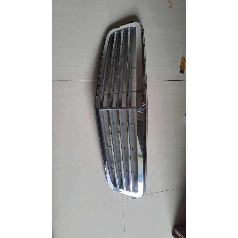 grill mercedes benz C200 W204