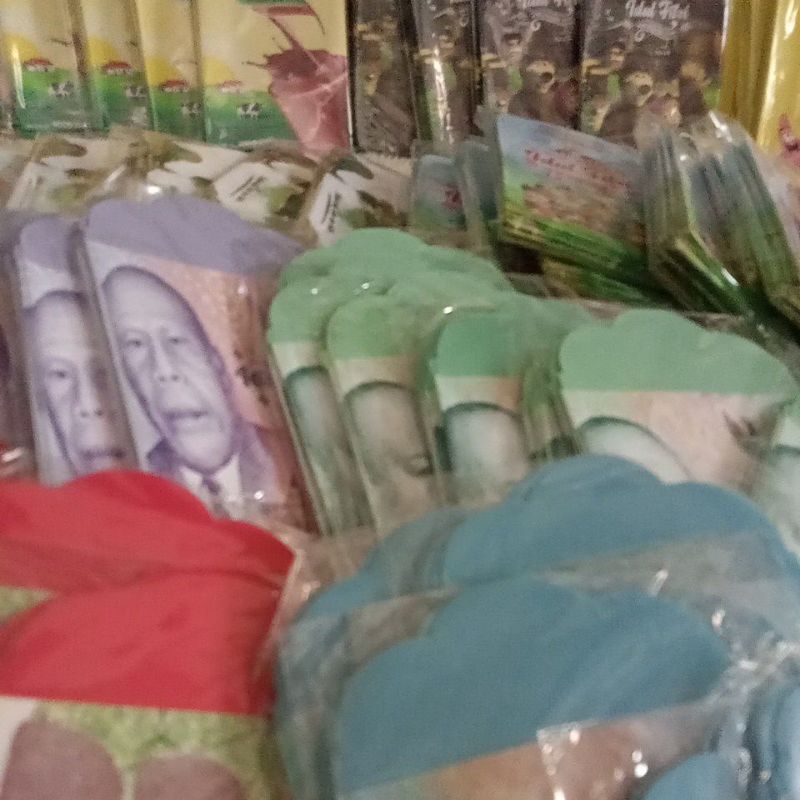 

Amplop lebaran isi 100pic