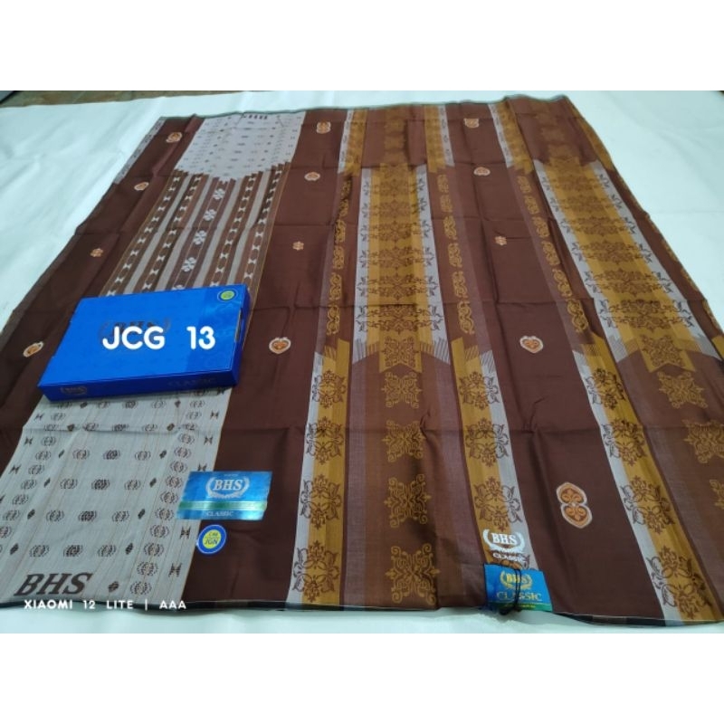 SARUNG BHS JACQUARD CLASSIC GOLD